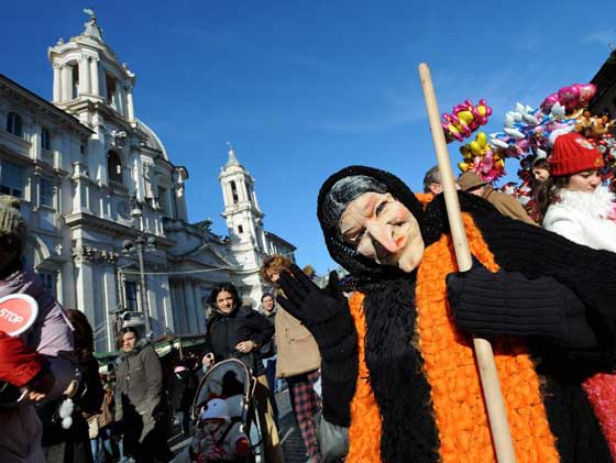 Queimem a bruxa: a tradição da Befana na Itália - Beijo e Ciao!